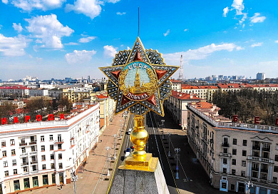 Об участии Председателя Суда ЕАЭС в церемонии возложения венков и цветов к монументу Победы в Минске