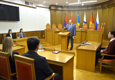 О посещении Суда Евразийского экономического союза участниками и тренерами III Международного конкурса «Нюрнбергский процесс и современное международное право»