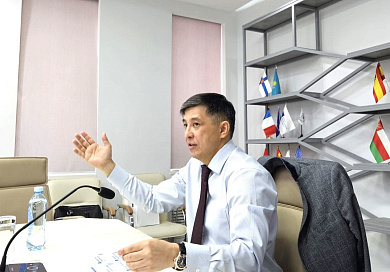 О лекции заместителя Председателя Суда ЕАЭС А.Б.Кишкембаева и советника судьи Суда А.Б.Касеновой для преподавательского состава и магистрантов Международного университета Астана об актуальных вопросах евразийской интеграции и роли Суда ЕАЭС в развитии права Союза